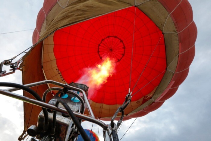 Русский самовар и радиопередатчик отправят в полет на воздушном шаре в Приморье в честь 150-летия романа Жюля Верна