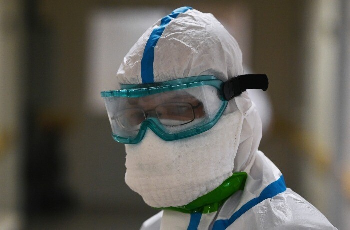 Власти Петербурга продлят медикам выплаты за работу с коронавирусом до конца года