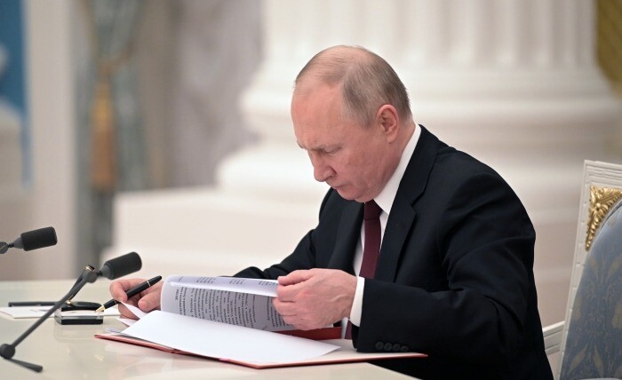 Путин: минских соглашений теперь не существует