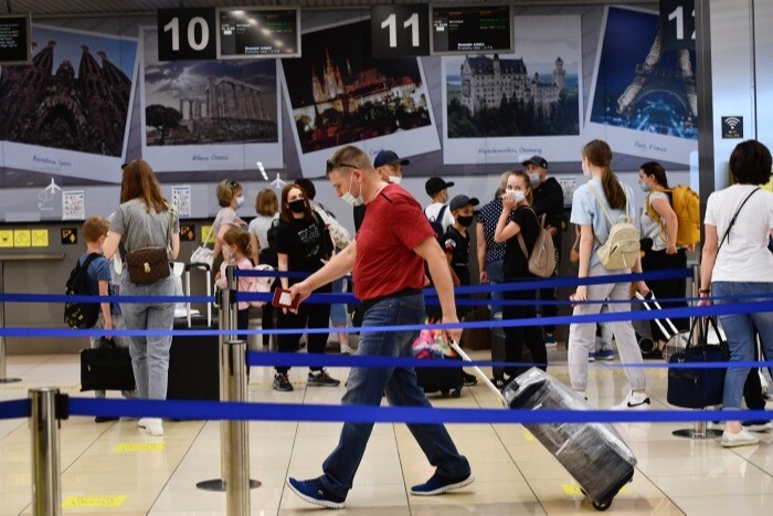 Ростуризм: туроператоры в ближайшие недели вернут всех организованных туристов в Россию