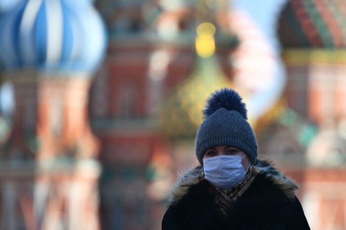 В Москве со вторника отменяется масочный режим