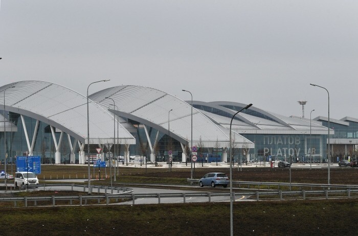 Часть сотрудников ростовского аэропорта "Платов" находится в простое с сохранением зарплаты