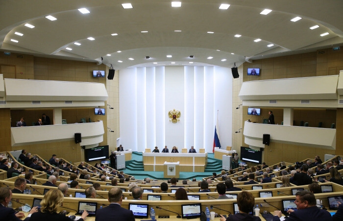 Совет Федерации одобрил учреждение парламентской комиссии для расследования создания американцами биолабораторий на Украине