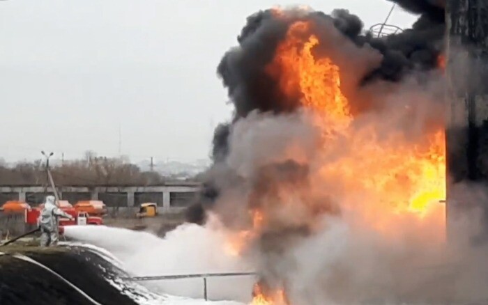 Пожар на нефтебазе в Белгороде локализован - губернатор