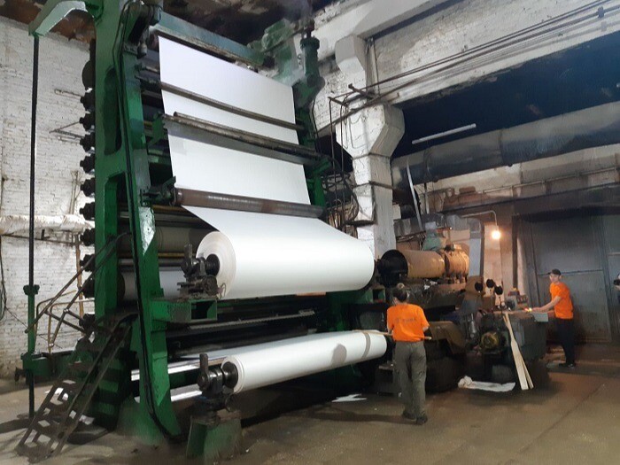 Свердловский целлюлозный завод возобновил производство офсетной бумаги после 4-хлетнего перерыва