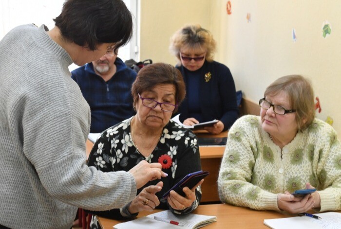 В Москве открыли 13 центров "Московское долголетие"