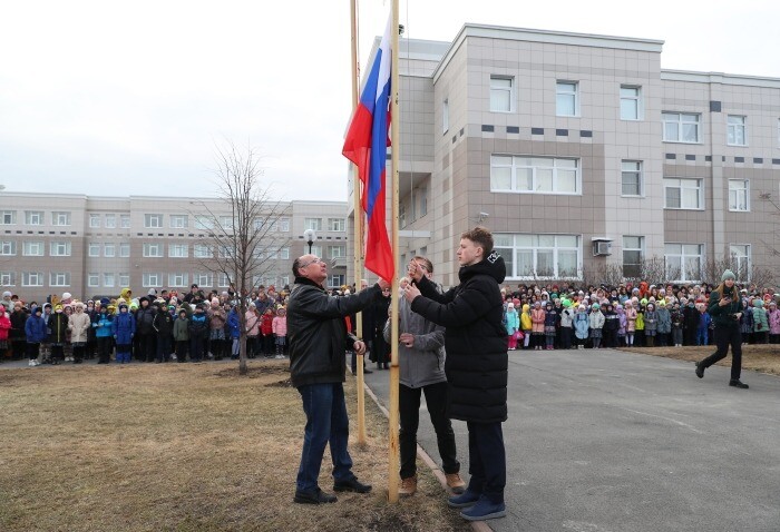 Еженедельная церемония исполнения гимна и поднятия флага России в нижегородских школах стартует с 25 апреля