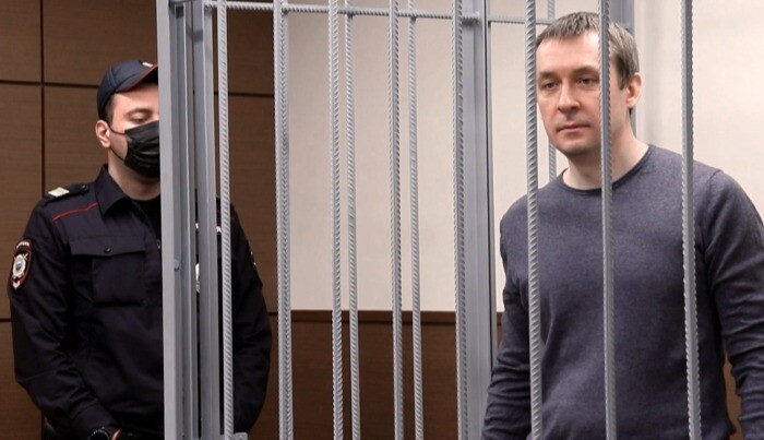 Гособвинение просит 17 лет колонии для экс-полковника Захарченко