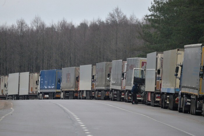 Около 600 грузовиков ожидают в Литве проезда в Калининградскую область