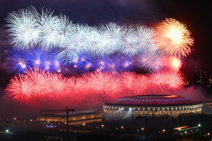 Небо Москвы в День Победы расцветят 11 тыс. фейерверков - Минобороны