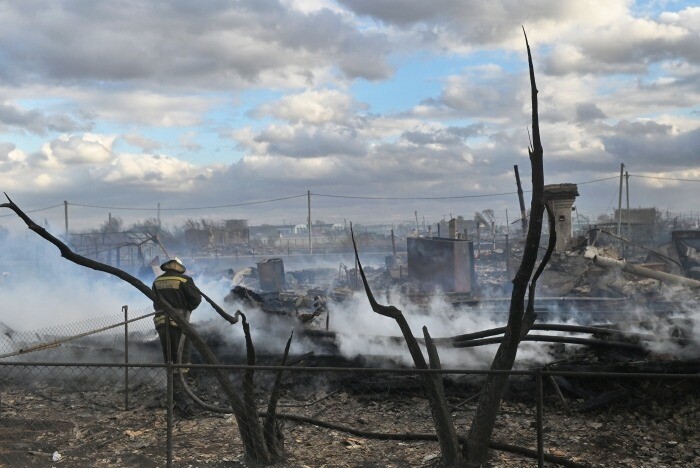 Губернатор Омской области Бурков: пострадавшие во время пожара жители Называевска получат компенсацию на восстановление жилья