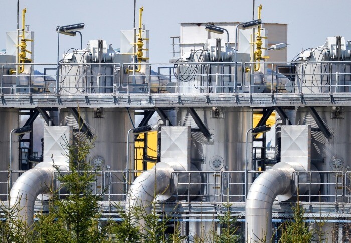 РФ ввела блокирующие санкции в отношении газопровода "Ямал-Европа" и группы Gazprom Germania