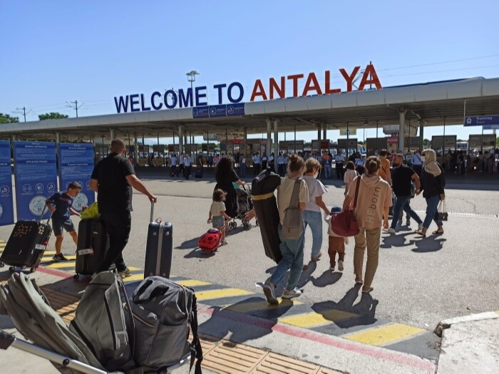 Ростуризм: согласовано еще более 450 рейсов в неделю в Турцию до 1 июля