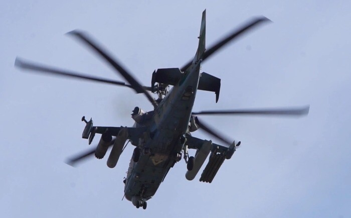 МО РФ сообщило об участии вертолетов ЗВО и реактивной артиллерии ВВО в операции на Украине