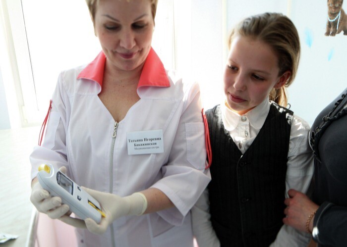 Дети с сахарным диабетом в Тверской области начали бесплатно получать глюкометры
