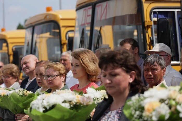 Школы Белгородской области получили новые автобусы