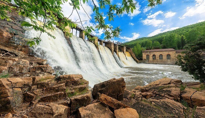 Старейшую в России ГЭС "Пороги" откроют на Урале для туристов после реконструкции
