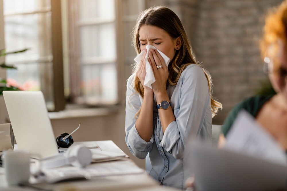 Противогололедные реагенты могут повышать риск развития аллергии - врач