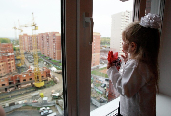Генпрокурор РФ поручил проверить ситуацию с обеспечением многодетных семей жильём во всех регионах страны