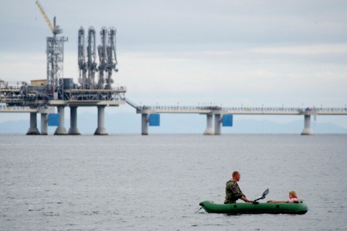 Трутнев: обсуждается сохранение режима СРП на сахалинских нефтегазовых проектах в течение 5 лет