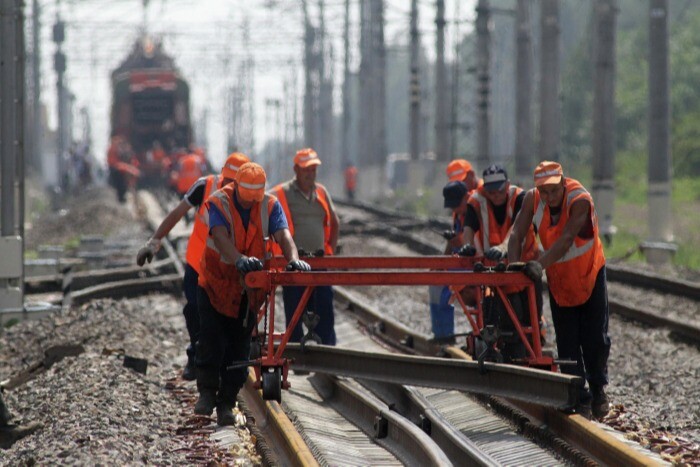 Вагоны с удобрениями сошли с рельсов в Кировской области, задерживается движение трех пассажирских и шести грузовых поездов