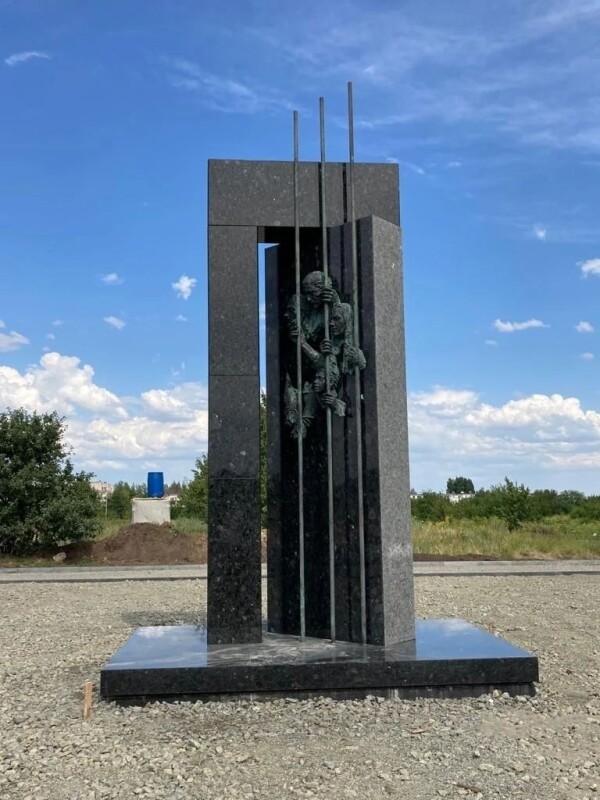 Мемориал в память о погибших в немецком распределительном лагере установили в Воронежской области