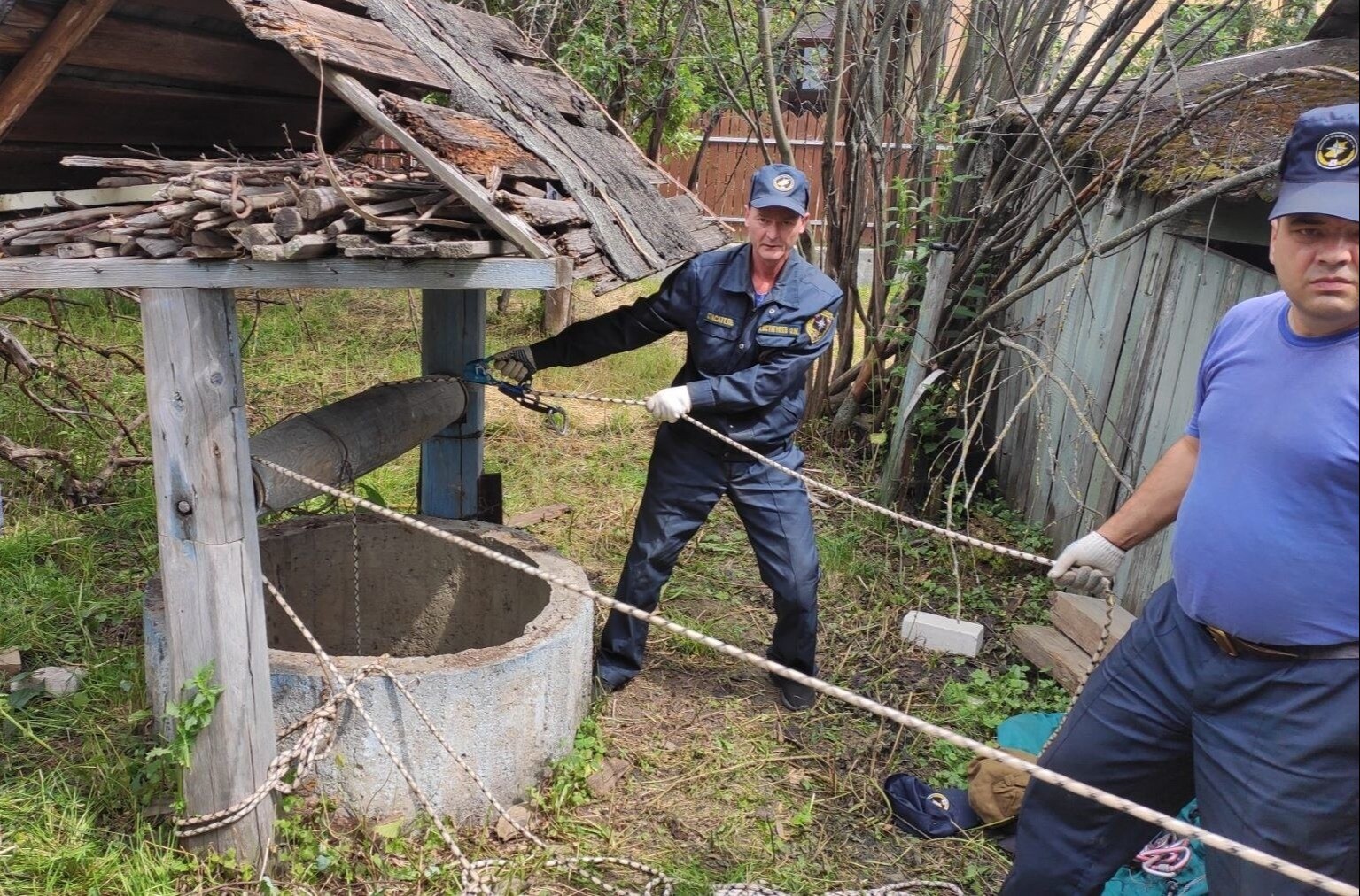 Козленка спасли из колодца в нижегородском поселке
