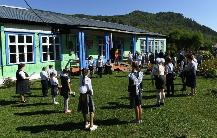 Учителям сельских школ Сахалинской области компенсируют затраты на аренду жилья в селах - облдума