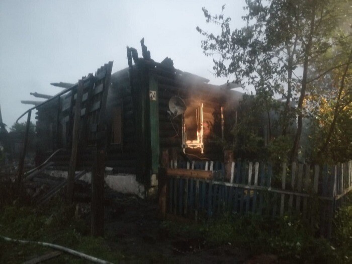 Замыкание электропроводки могло стать причиной пожара в томском селе, унесшего жизни семи человек - власти