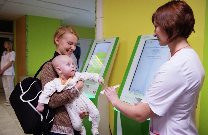 Все детские поликлиники Москвы перешли на электронные медкарты