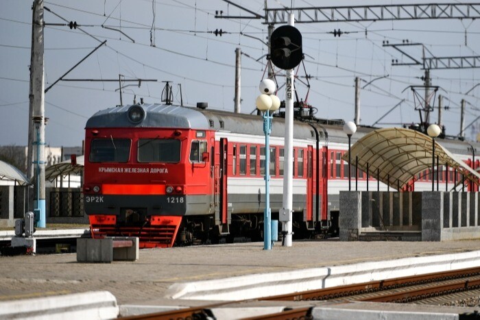 Аксенов: идущие в Крым поезда будут доходить только до станции Владиславовка