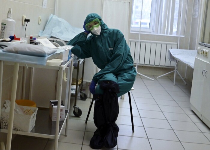 Суточное число новых случаев COVID-19 в Москве почти удвоилось, выявлено более 10 тыс. инфицированных