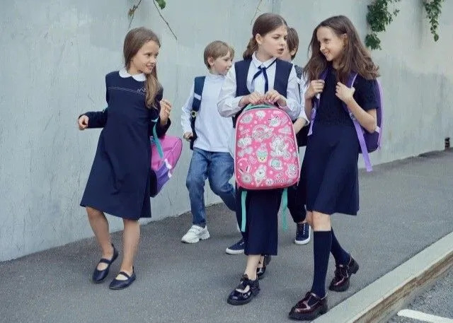 Тонкие тетради стали самым популярным товаром в "Детском мире"