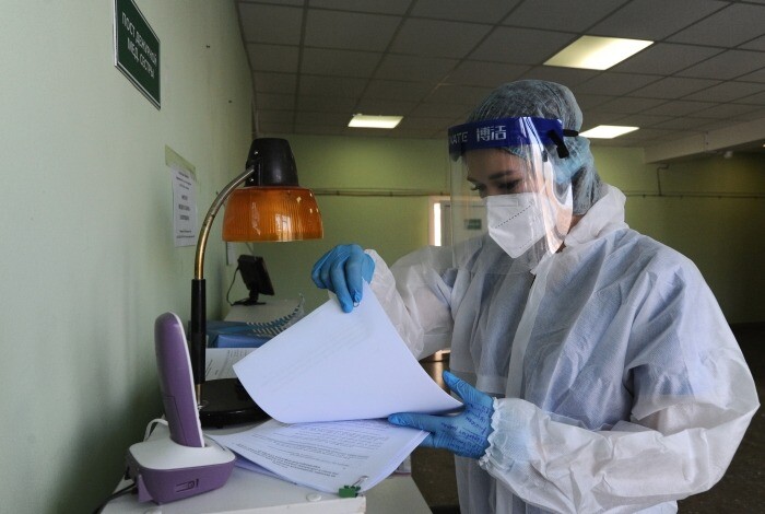 Число новых случаев коронавируса в Псковской области за неделю выросло на 12%