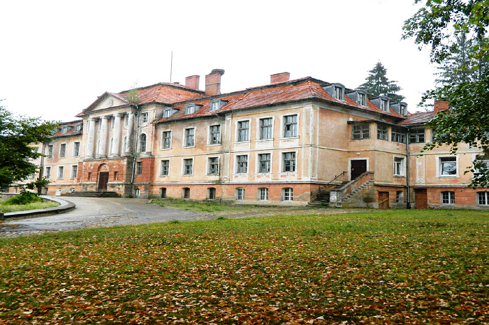 Калининградские власти вновь выставили на торги орденский замок Прейсиш-Эйлау и рассчитывают на инвестора
