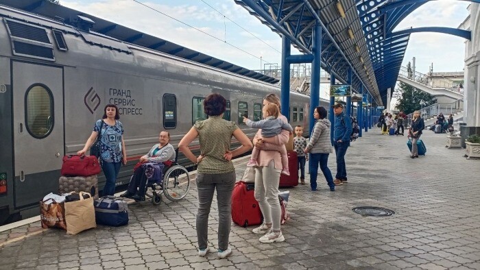 Первые два поезда после ЧП на Крымском мосту отправились из Крыма в Москву и Петербург