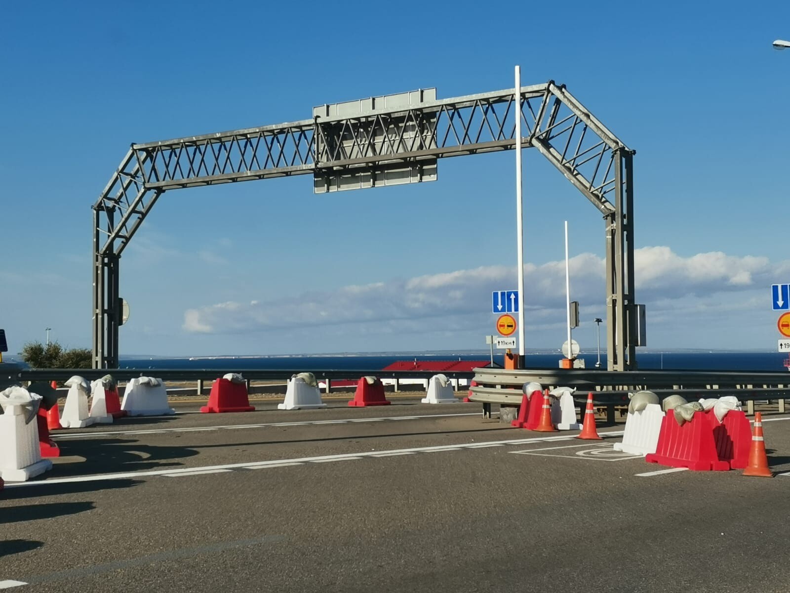 Минтранс РФ: движение автобусов возобновлено по Крымскому мосту
