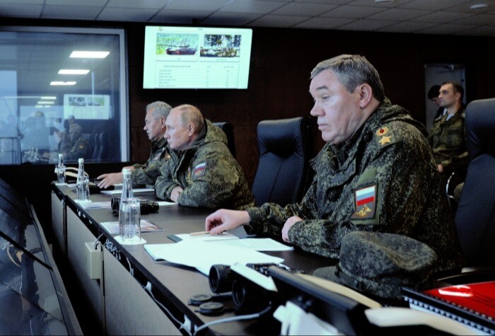 Путин ввел военное положение в ДНР, ЛНР, Херсонской и Запорожской областях