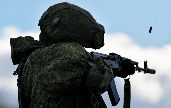 В Кремле не обсуждали вопрос увеличения срока армейской службы и призыва женщин