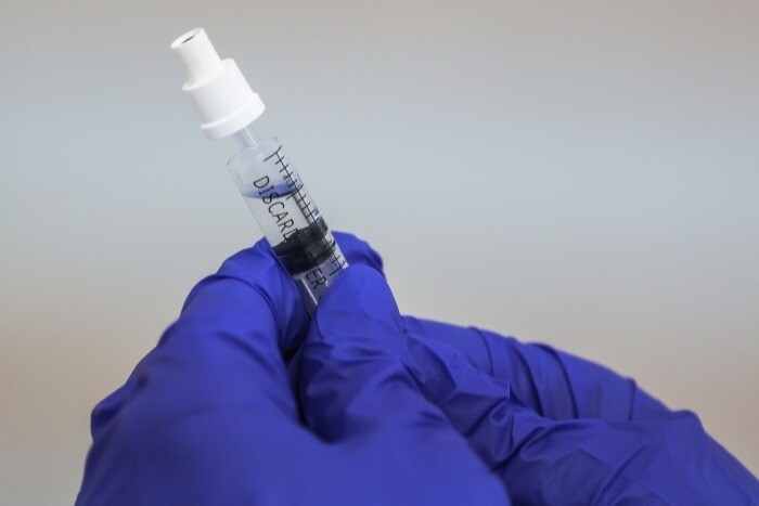 Томская область получила первые насадки для вакцинации от COVID-19 назальным способом