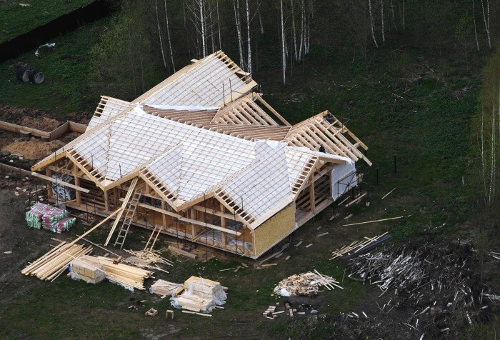 Мишустин: субсидии будут предоставлять производителям деревянных домов