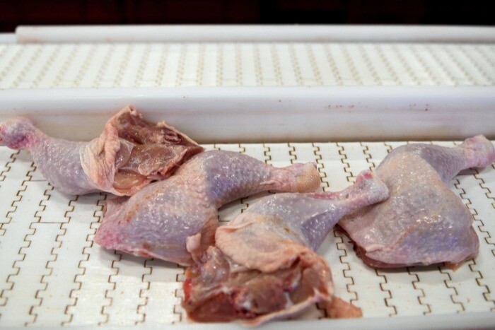 Россельхознадзор Приморья обнаружил возбудителей листериоза в партии курицы из Китая
