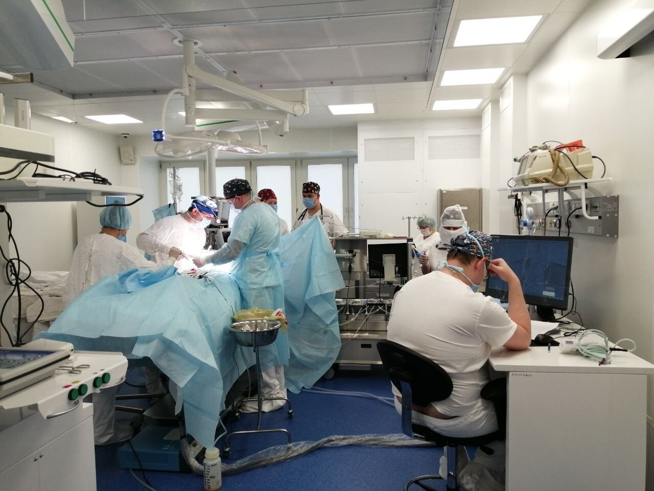 Высокотехнологичный операционный блок открыли в Челябинской областной клинической больнице