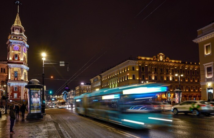 Работу общественного транспорта в новогоднюю ночь продлят в Санкт-Петербурге