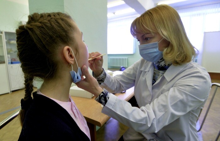 Почти 1,5 млн человек в РФ болеют гриппом и ОРВИ - Мурашко