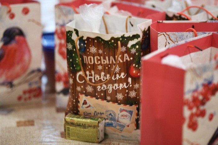 Дети участников СВО получат на Ямале к Новому году умную колонку и сладости
