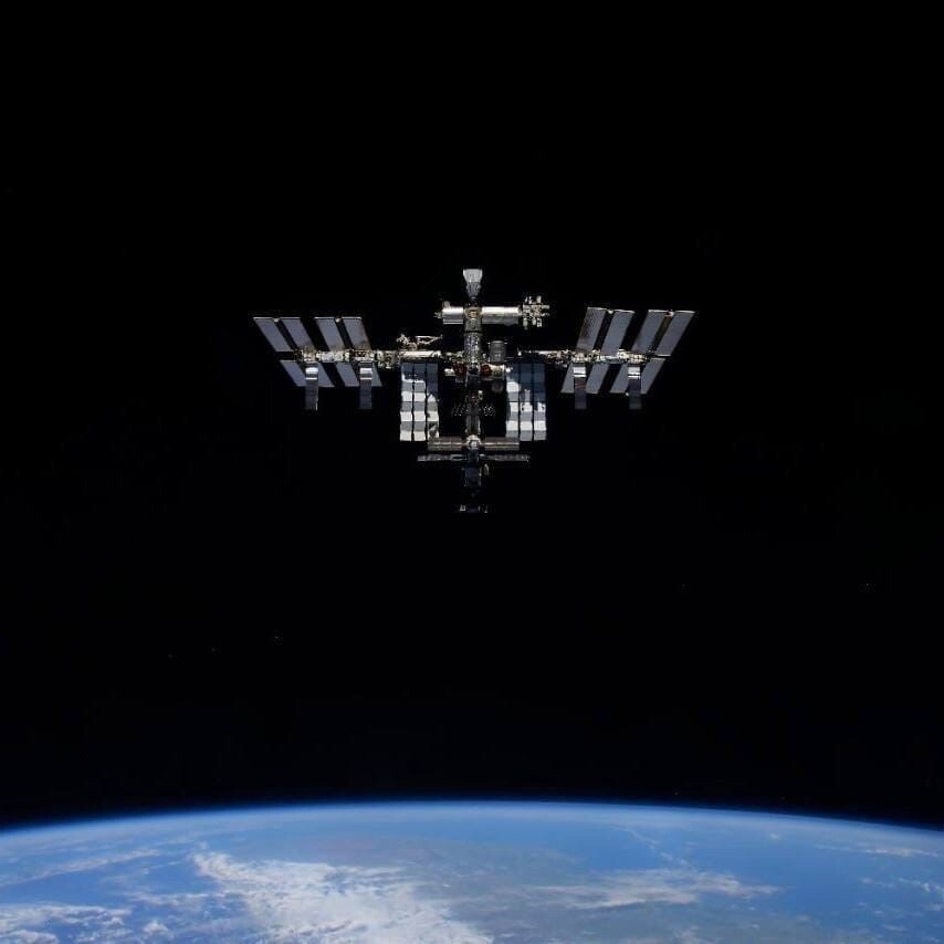 Роскосмос: выход в открытый космос был отменен из-за сигнала одной из систем диагностики корабля "Союз МС-22"