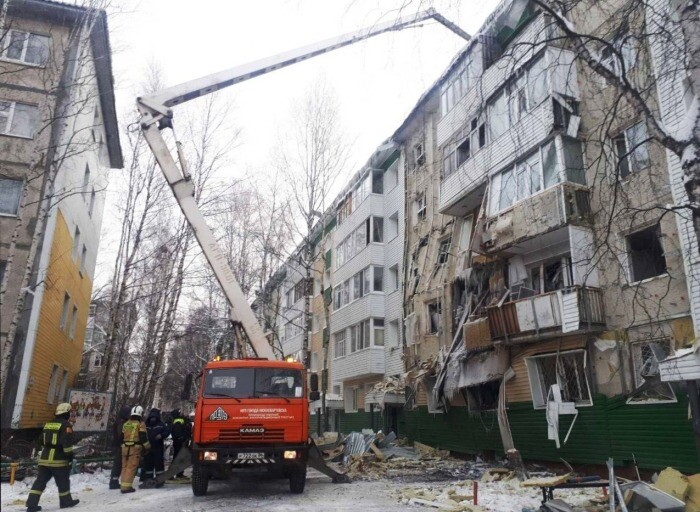 Поврежденный взрывом газа дом в Нижневартовске решили снести