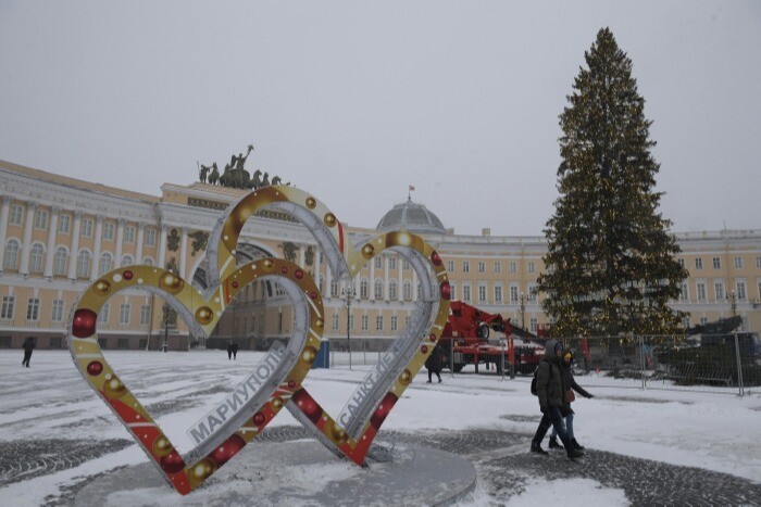 Горка с видом на Дворцовую площадь будет работать в Петербурге бесплатно