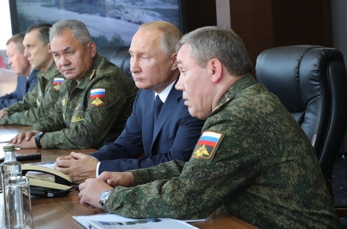 Путин поручил МО и генштабу РФ включить тактику действия НАТО  в программу подготовки войск